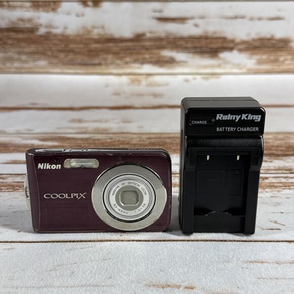Nikon Coolpix S210 8.0MP Digital Camera Plum W/Charger & Battery Tested Parts - Picture 1 of 5